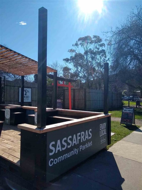 A photo of the Sassafras Parklet.