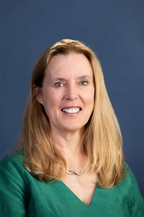 Portrait of Cr Fiona McAllister