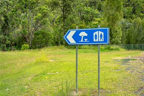 Public Toilets sign.jpeg