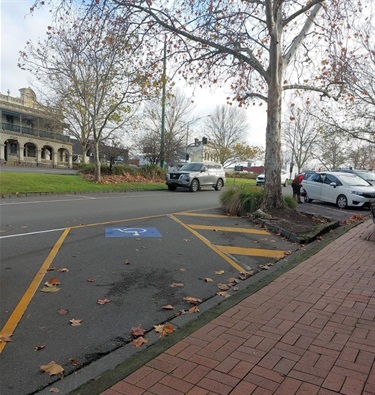 Bell Street, Yarra Glen Car Park.jpg