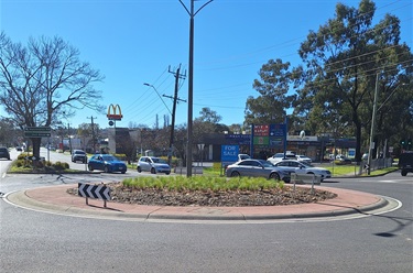 Five Ways roundabout Mooroolbark garden bed maintenance.