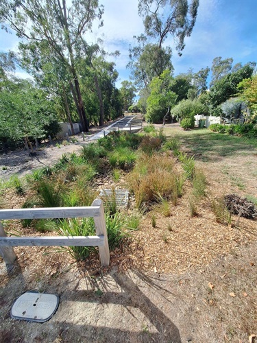 Valley Road Seville, WSUD weed control and mulching