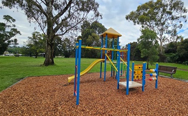 Tower, Slides, climbing elements and tic-tac-toe