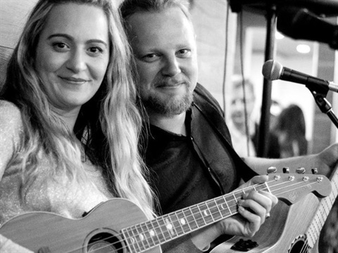 Music-on-Weekends-Micawber-Tavern